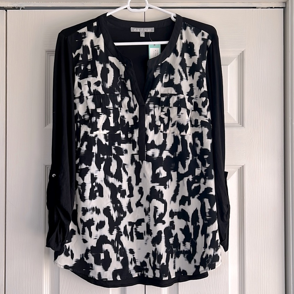 Geometric Design Blouse - Size Medium. Brand New With Tags - by Daniel Rainn